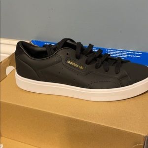 Adidas Sleek